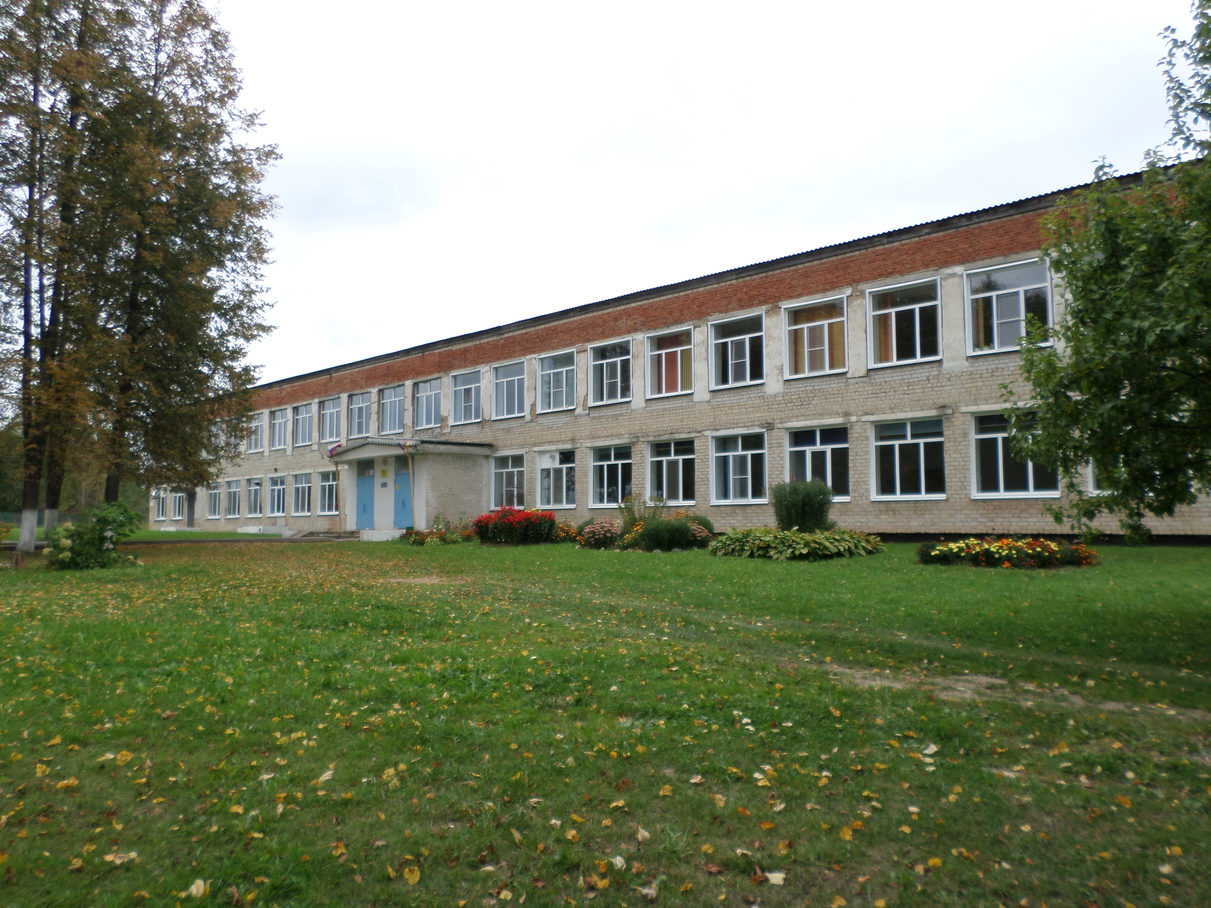 Людковская школа